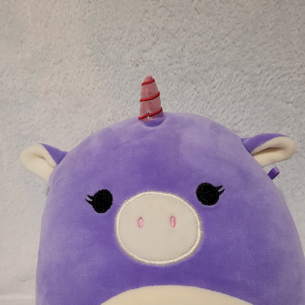 Squishmallow Astrid The Purple Unicorn - Picture 5 of 8